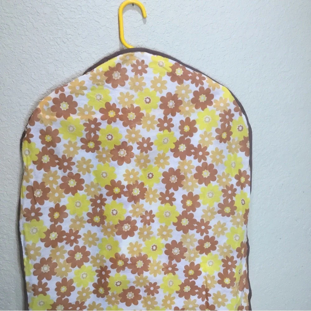 Vintage 1970s Yellow Brown Flower Power Garment Bag Zipper 35” Long x 23” Wide